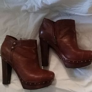 Vintage UGG size 10 booties